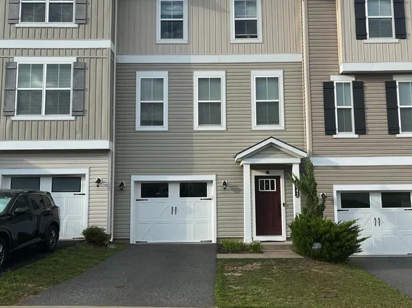 1442 Teagan Dr, Fredericksburg, VA 22408