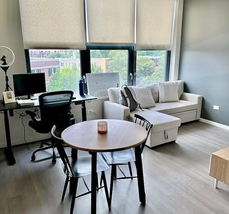 1st image of 2481 N Milwaukee Ave #470