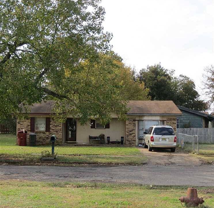 1st image of 1005 Albert Dr