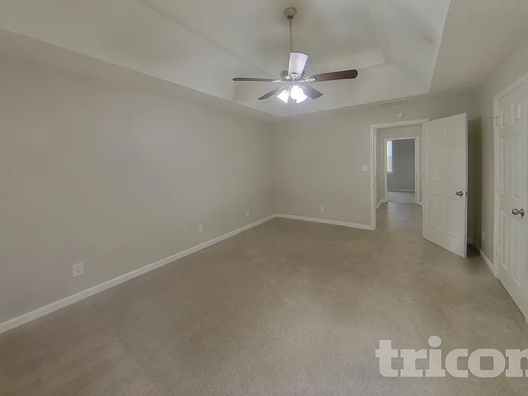 200 Towler Dr — Photo 7