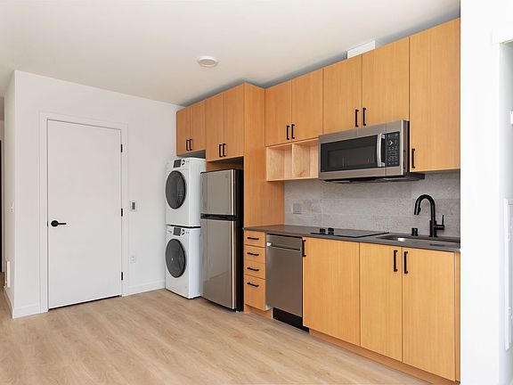 3rd image of 802 5th Ave N #415