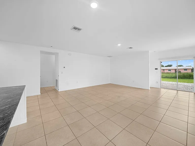 10464 Canal Brook Ln — Photo 6