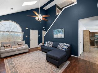 1608 Pacific Pl, Fort Worth, TX 76112