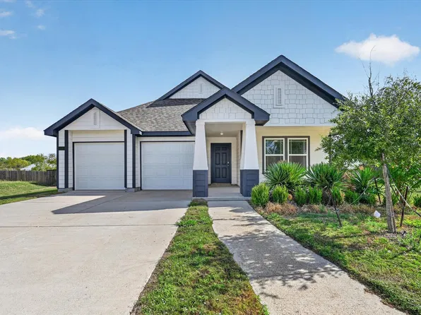 106 N Island Dr, Terrell, TX 75160