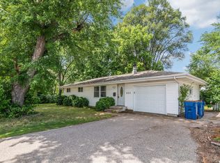 930 E Old Shakopee Rd, Bloomington, MN 55420