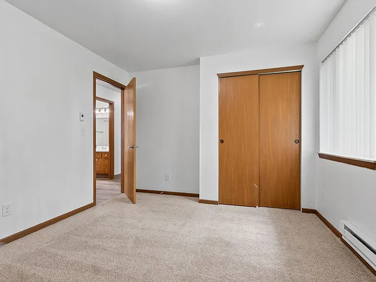 City View Apartments — Photo 34