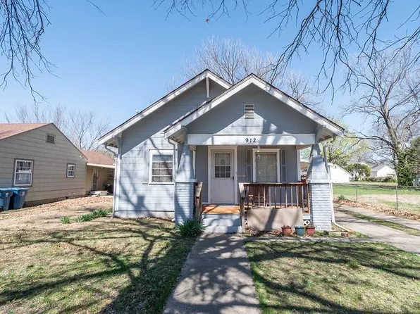 912 W 2nd St, Coffeyville, KS 67337