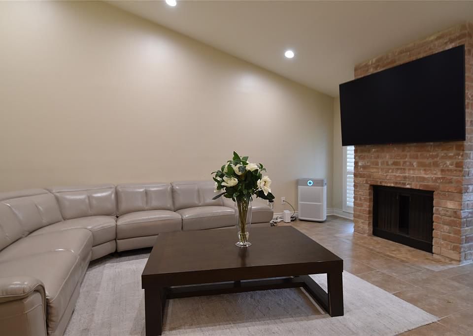 12625 Memorial Dr APT 40, Houston, TX 77024 | Zillow