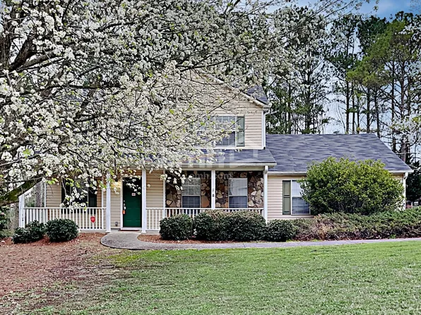 1410 Timber Walk Dr, Loganville, GA 30052