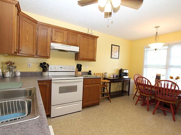 5th image of 109 Briar Patch Ln