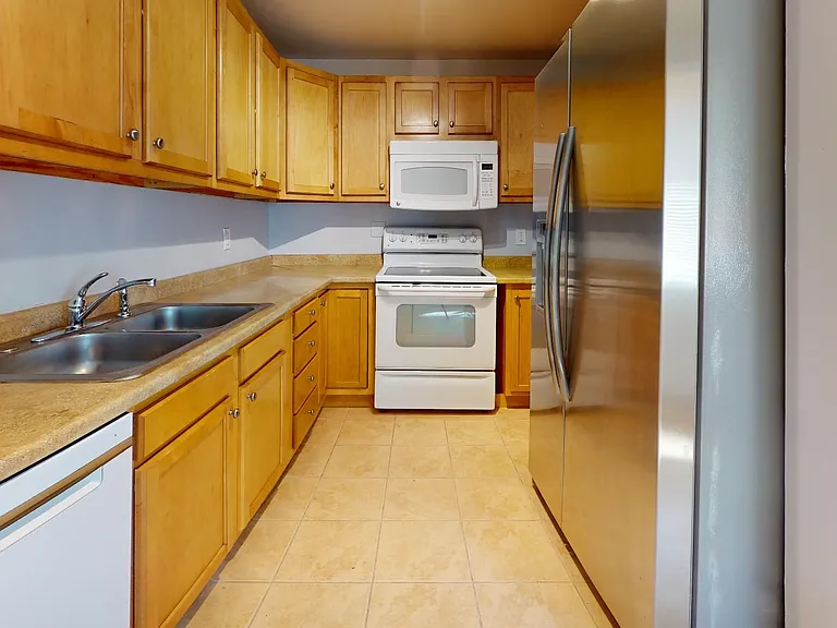 3295 Euclid Ave — Photo 5