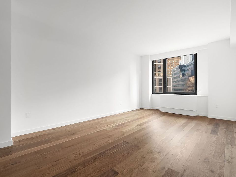 1st image of 445 W 35th St APT 5C