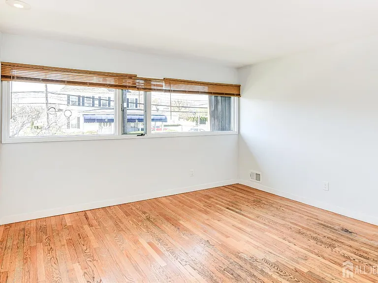 167 N Main St #169 — Photo 13