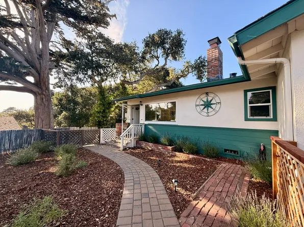 922 Maple St, Pacific Grove, CA 93950