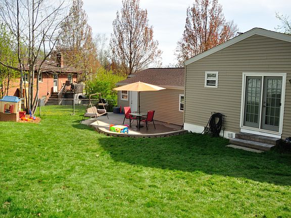 3rd image of 530 Clearbrook Dr