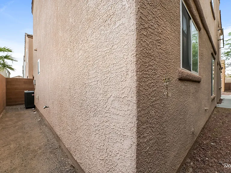 6044 Aripeka St — Photo 17