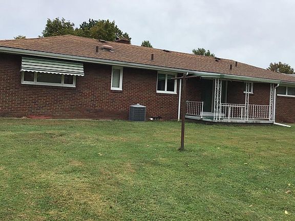 2nd image of 465 Park Dr