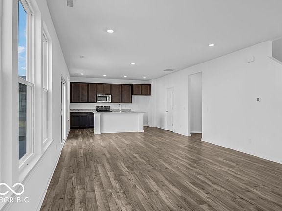 5th image of 1108 Bevy Blvd