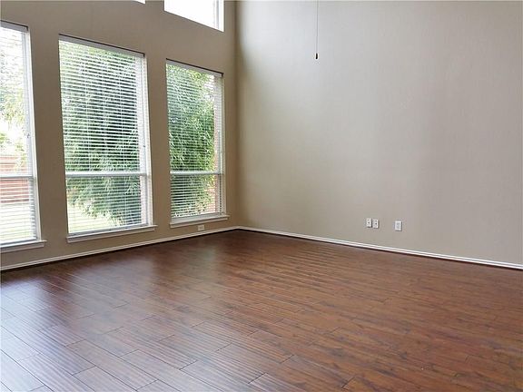 5th image of 7632 Junegrass Ln