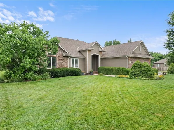 1202 NW Burr Oak Ln, Grain Valley, MO 64029