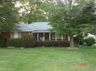 2214 Darlington Rd, Beaver Falls, PA 15010