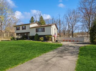 18 Newhard Pl, Hopewell Junction, NY 12533
