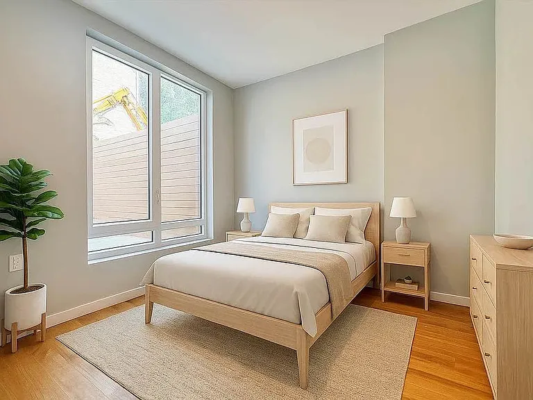 687 1/2 5th Ave #1B — Photo 2