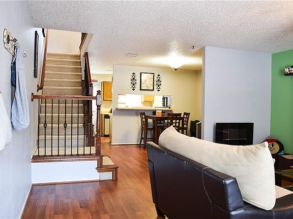 2nd image of 138 Winchester Dr