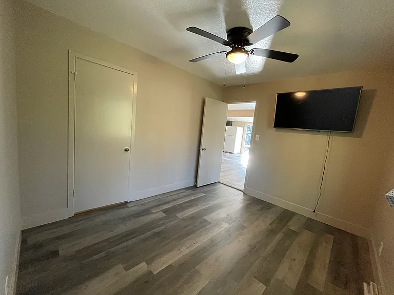 15660 Pozzan Rd #1 — Photo 10