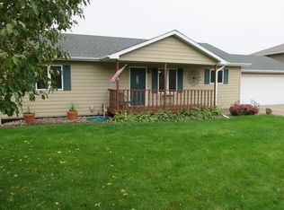 109 Riverside Dr, Pierre, SD 57501