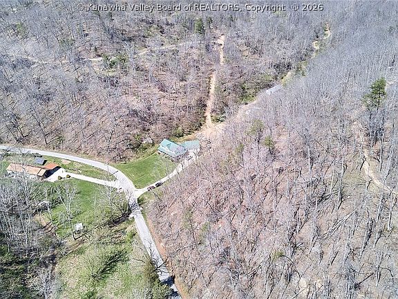 4th image of 965 McComas Branch Rd