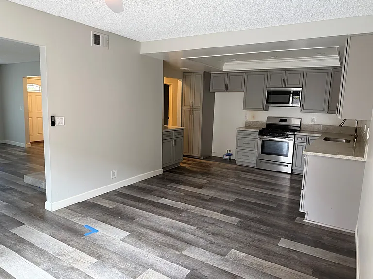 Kitchen 1