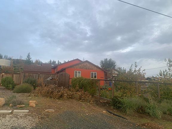 3rd image of 15580 Summit Dr