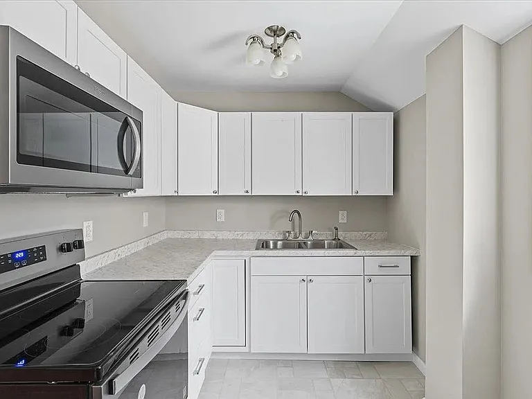 89 Oakwood Dr — Photo 17