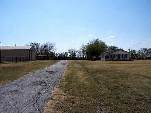 2nd image of 7425 State Highway 78 N