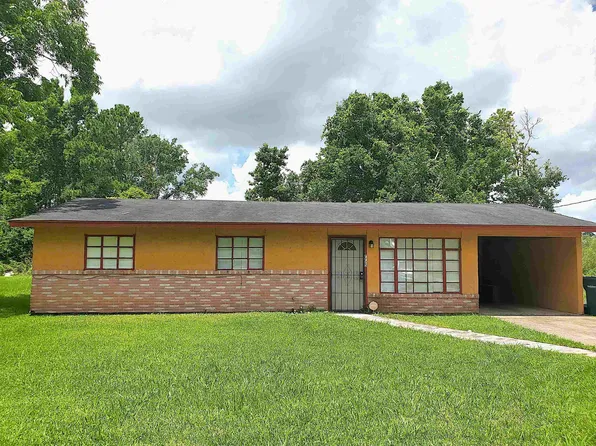 7725 Helbig Rd, Beaumont, TX 77708