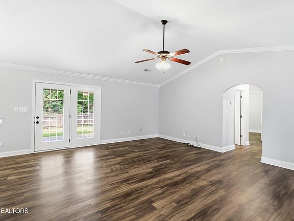 5th image of 7644 Applecross Rd
