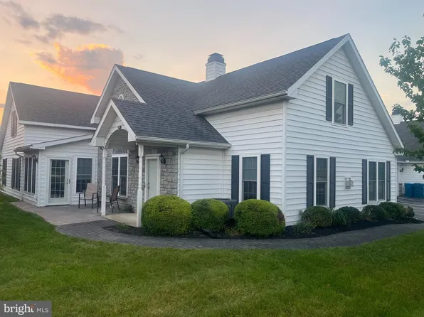 2176 Bayberry Ln, York, PA 17403