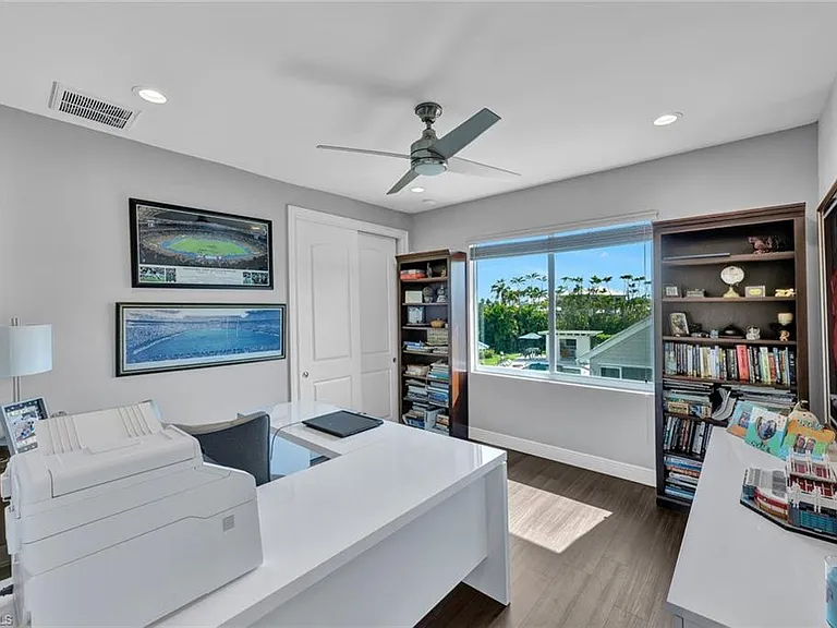 6448 Griffin Blvd — Photo 33