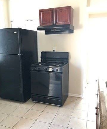 3rd image of 27 N Laramie Ave #2