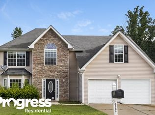 222 Millstone Dr, Hampton, GA 30228