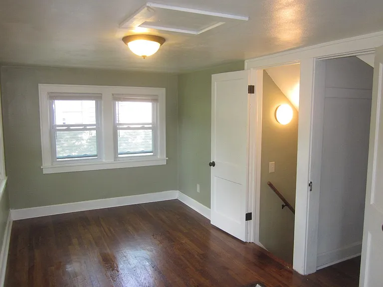 5208 Euclid Ave — Photo 14