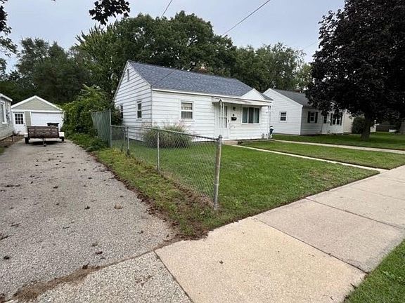 5th image of 849 33rd St SW