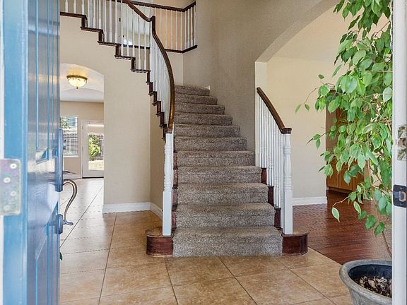 5th image of 4402 Parquet Way