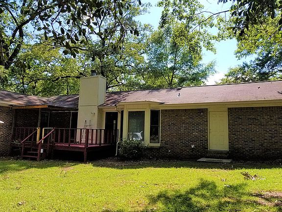 4th image of 2702 Heritage Dr