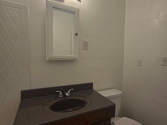 3rd image of 521 N Patchin Ave