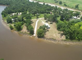 17673 River Rd, Midway, TX 75852