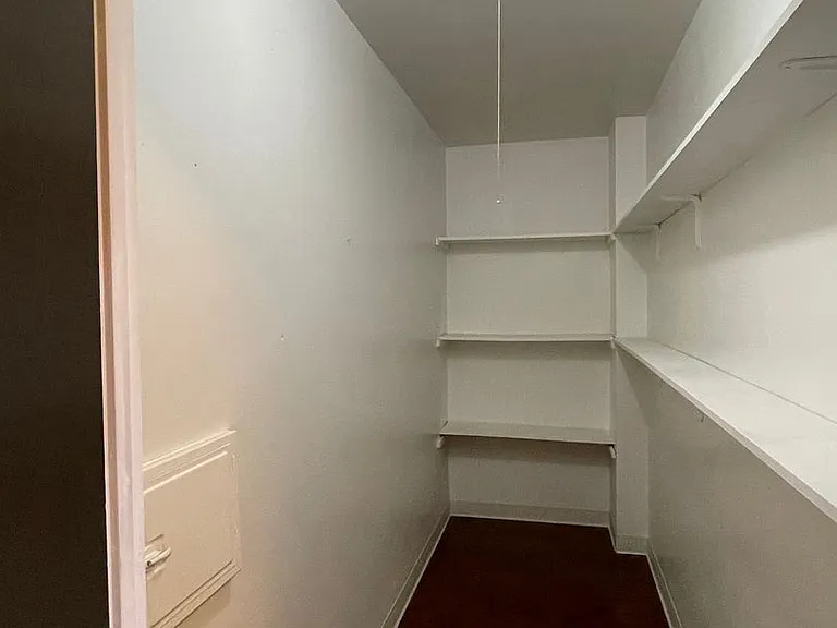 Harvin Apartments — Photo 24