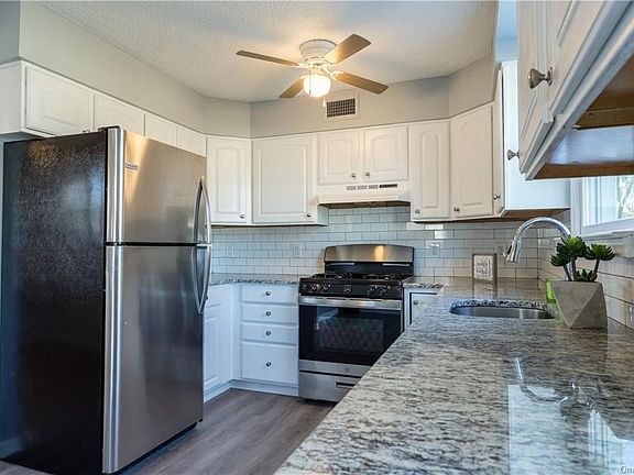 3rd image of 138 Rockwell Ave