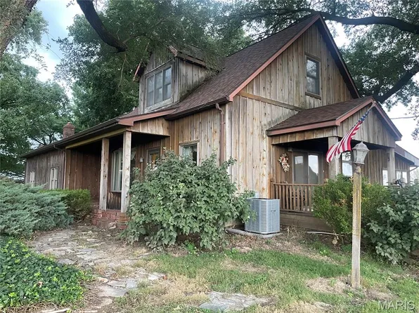601 Obstweg Dr, Belleville, IL 62220
